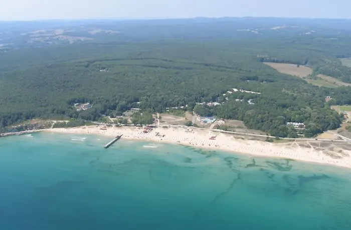 Forest فندق بريمورسكو